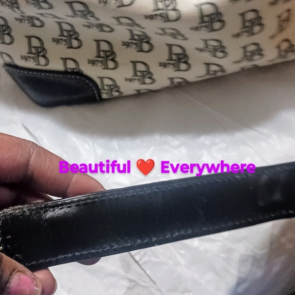 Dooney and Bourke Purse - Picture 5 of 7